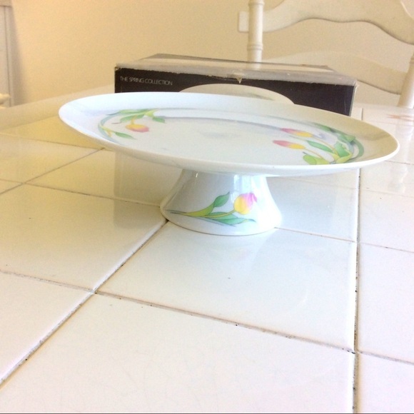 Porcelain Cake Stand from The Spring Collection - Picture 2 of 7